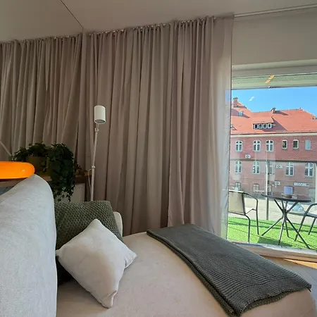 Orange Apartment *
